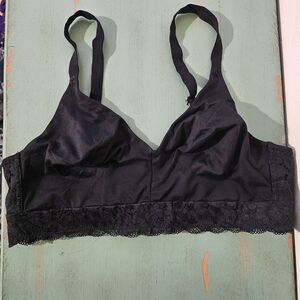 Soma Embraceable Wireless Unlined Lace Trim Bra